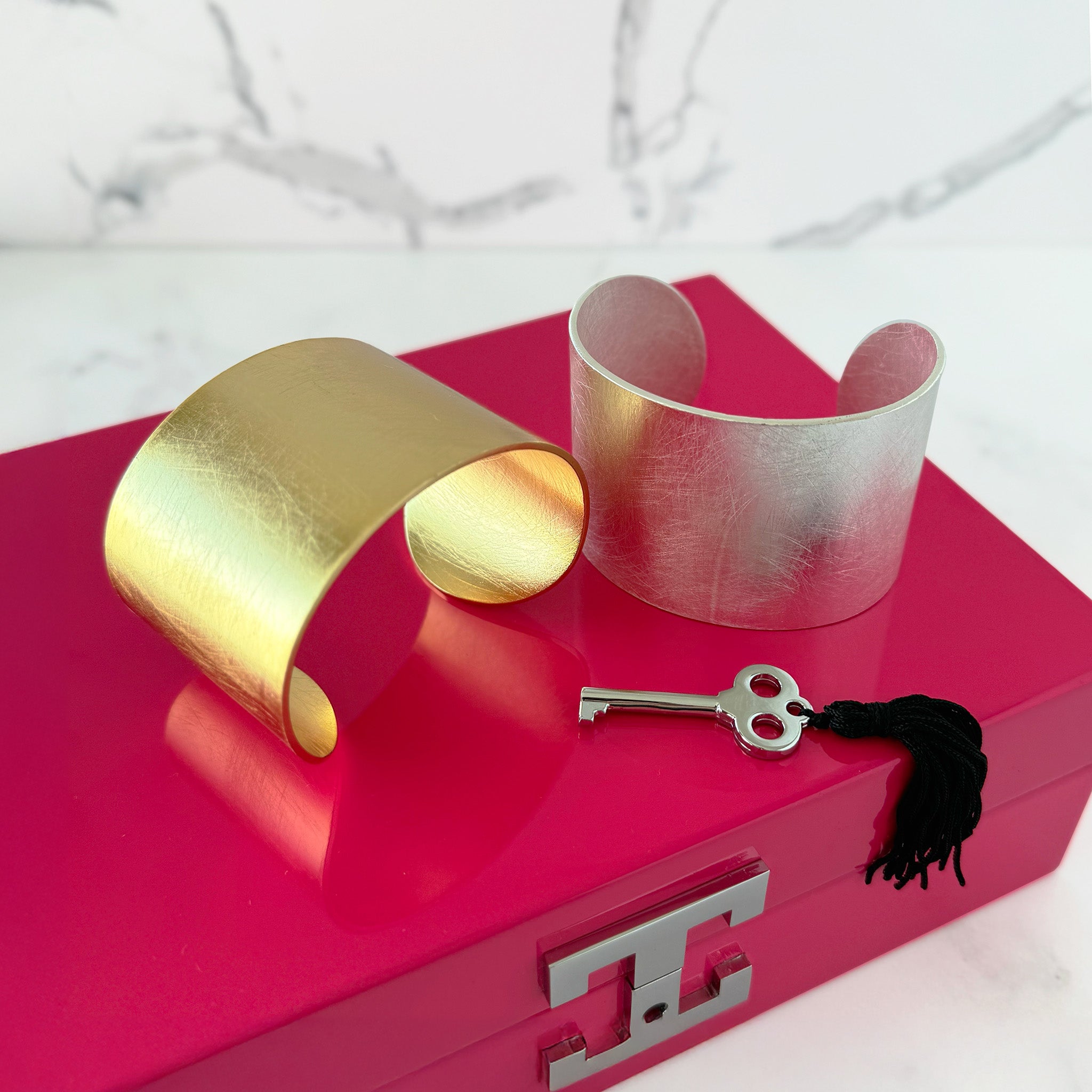 Hammered Cuff - Gold – Youzey