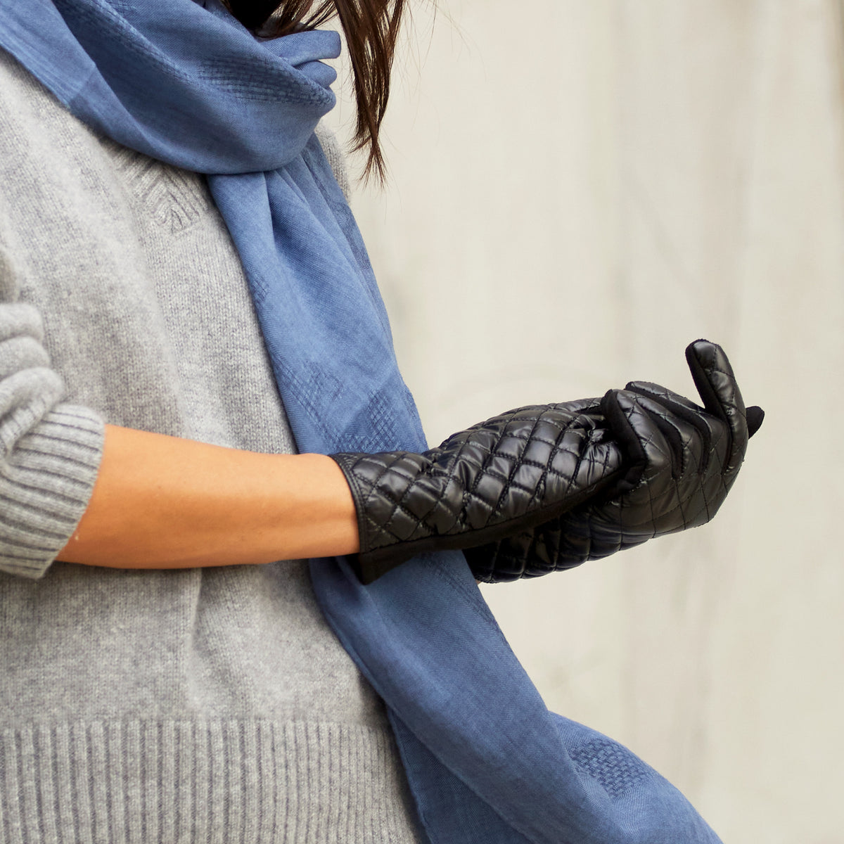 The Essential Diamond Patterned Gloves - Black – Youzey